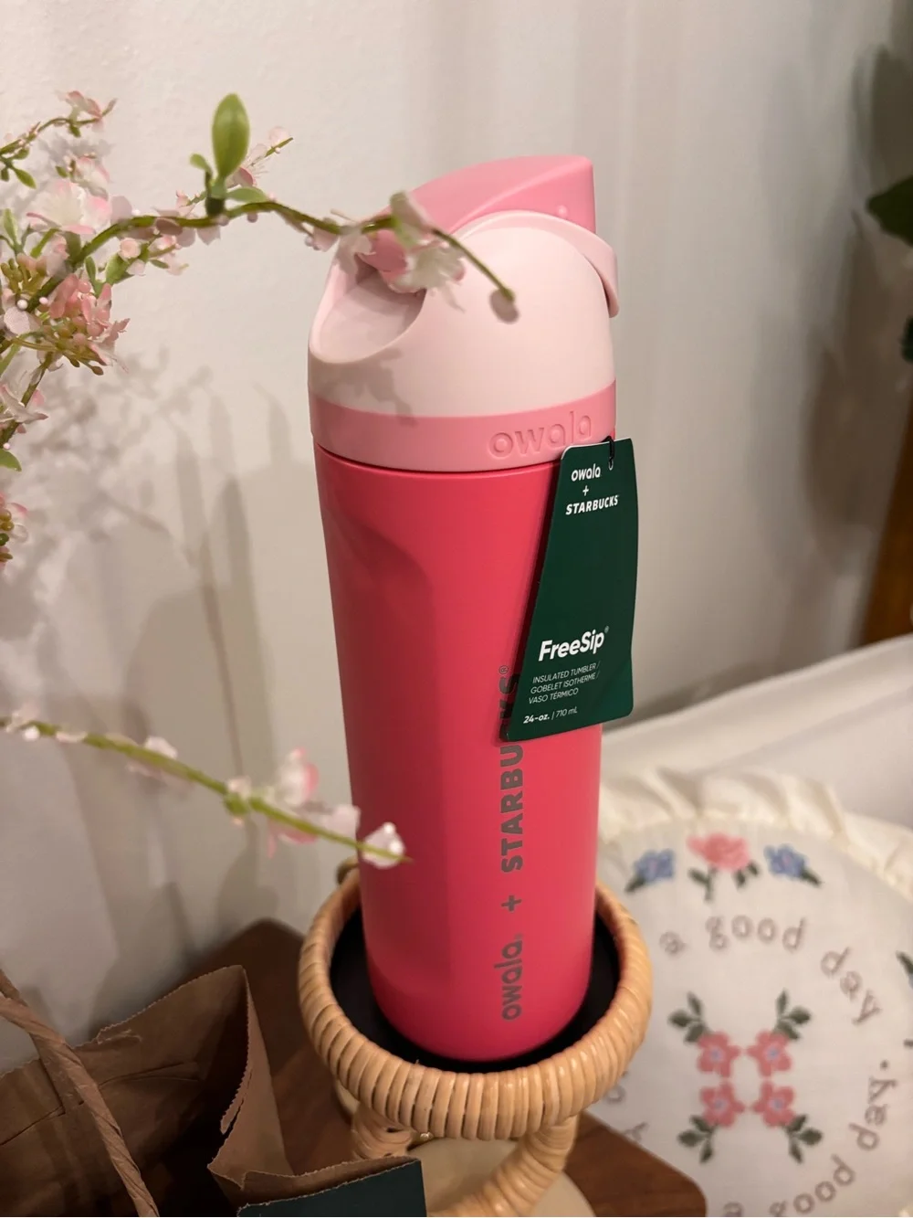 Starbucks × Owala Pink Drink FreeSip 24 oz | Limited Edition Collector’s Item 💗